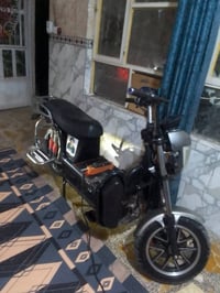 درجة شحن هارلي • ٦ بطاريات • مدينة الصدر