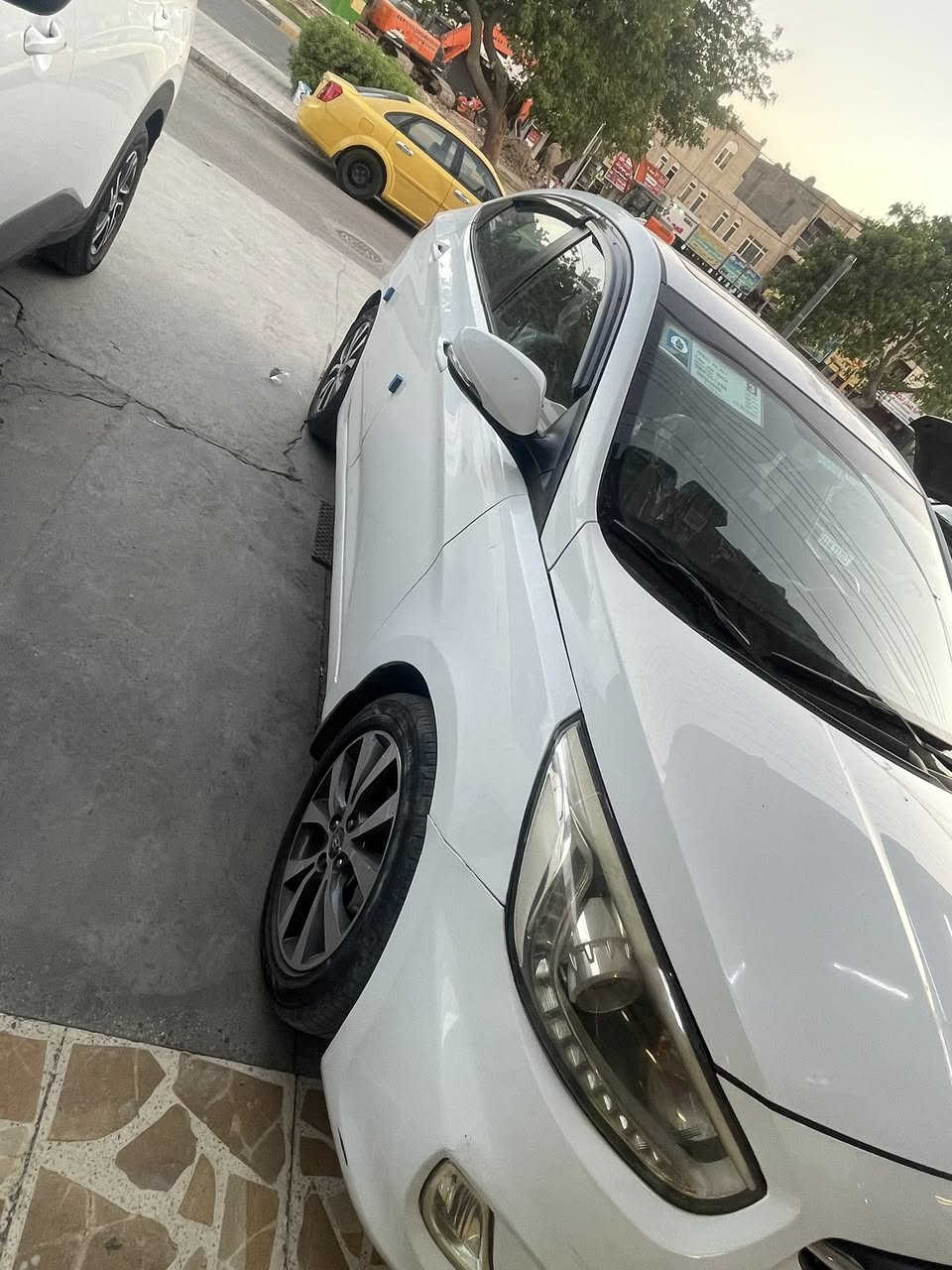 اكسنت 2016 خليجي محرك 1600 صبغ 3قطع عكس السايق جاملغ خلفي وبابتين لغرض الجماليه ماشيه100 المواصفات شاشه فتحه سقف تبريد ثلج رقم بغداد الجديد باسمي وهزه جديده سياره جاهزه من كلشي مكان السياره بغداد المنصور للاستفسار
***********
