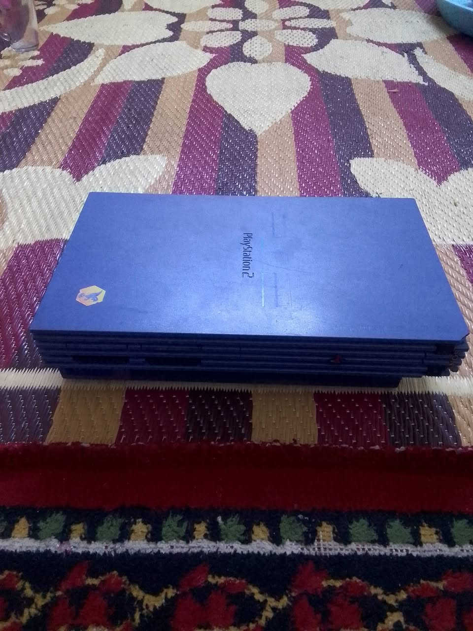 السلام عليكم 
بلي 2 للبيع 

جوستكات تلاثه

فلاش العاب 

سعر 30وبي مجال اتصال هذا الرقم ***********
