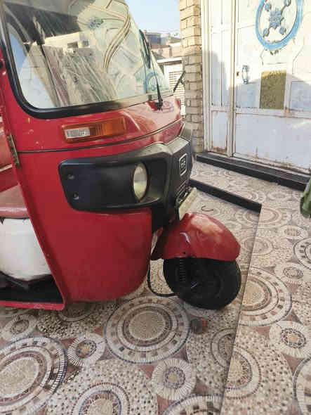 السلام عليكم تكتك موديل 2017 اوراق محرك 20 جديد نضيفه ومعمره كامل مابيها نقص من مكينه وكهربائيات السعر (3500) مكان واسط العزيزيه مكلف بلنشر لتكتك مو يمي رقم صاحبها ***********
