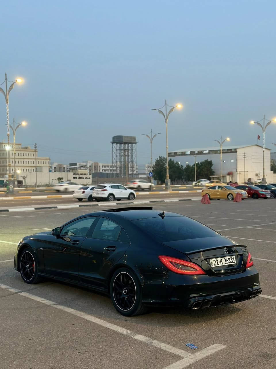 Cls 350 2013 
الوحش للبيع فووول اعلى مواصفات  محدث كت دعاميات ولايتات والويل 2017 AMG وارد الماني حادث جاملغ خلفي فقط وبالعراق صبغ جاملغ وبنيد بدون دواخل رقم اربيل سنوية جديدة باسمي ماشية 200 كيلو 
شاشة كبيرة كامره خلفية فتحة سقف رادار امامي رادار جانبي حساس امامي خلفي تحديد مسار كشن حار بارد تحكمات حضن تبريد قطعتين منفصل برده خلفية كهرباء لد انارة داخلية متغيره …
عنواني كربلاء *********** 
السعر 188 وبيها مجال بسيط بيع فقط
