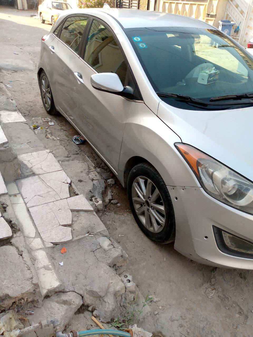 اللنترا 16 جيتي رقم بغداد بسمي انگليزي وهزه جديده سعر 90
مكانه بغداد حي الجهاد ***********
