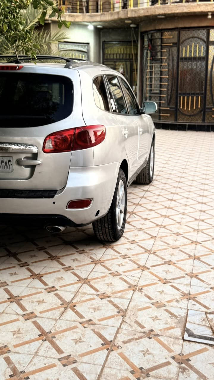 السلام عليكم ورحمة الله وبركاته للبيع سنتافي مديل 2008 رقم بغداد سنويه عاج  6 سلندر 7 راكب  السعر 110اوًبيهه مجال جاهزه حداديه مكينه كير تبريد بيهه تبديل جاملق امامي او بيهه رشات صبق مكاني ذي قار سوق الشيوخ ناحيت الطار ***********
