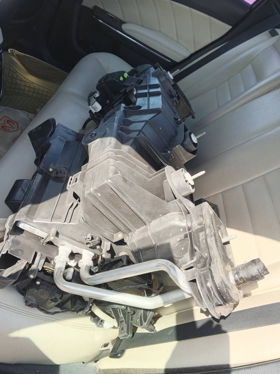 سلام عليكم خوان فحصت تبريد يم واحد مايفتهم صارت عدي مشكله ب تبريد وفحصت يمه كلي فريز شتريت هاي فان كامل هو وفريزاته وفانات طلاقيا كامل مكمل سعرهة 85 الف
طلع العطل مو يم الفريز طلعت تسريب من صونده فهاذ مايرجع ال كصه شرط ذا بي خلل تكفل جور شده وغازه تفحص وتخذه


**إذا كنت صاحب هذا الإعلان وتريد حذفه لأي سبب، رجاءا أرسل رسالة إلى الدعم الفني**