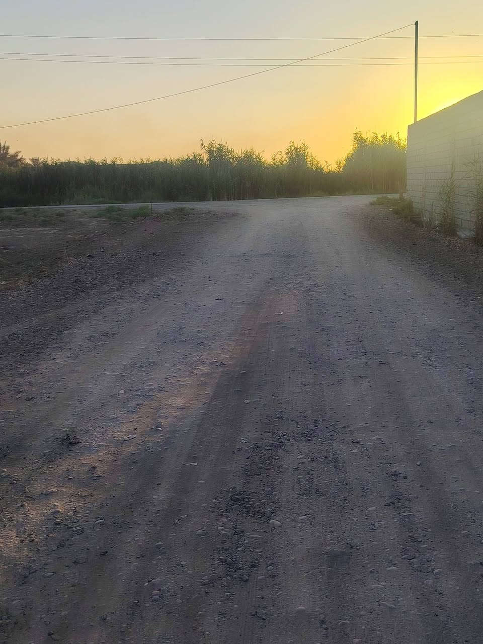 دونم  طابو سند ٢٥
الواجه ٣١متر     عرض الشارع 10 أمتار   ماء + طريق سبيس
الطريق سالك من الجهتين
للاستفسار
***********
***********

