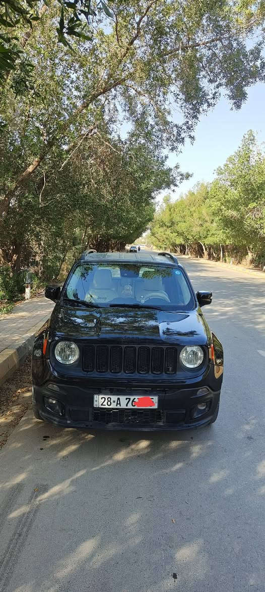 السلام عليكم..
للبيع: جيب رينكيد 2017 (Jeep Renegade) وارد امريكي . السياره نضيفه و مكفولة من الحادث و  بيها بس شوية  بارد بالجاملغ الايمن ( موضح بصور السونار ) . السيارة رقمها نجف و تحويل ثاني يوم

المحرك: 2.4L Tigershark
ناقل الحركة: أوتوماتيك
المحرك  و گير بحالة ممتازة، تم إجراء الصيانات الدورية بانتظام

والمواصفات الداخلية :
1- تحكمات ستيرن
2- شاشة لمس چبيره مع نظام ملاحة
3- كاميرا خلفية وحساسات.
4- نظام تثبيت السرعة (Cruise Control).
5- تحديد مسار
6- تبريد ثلج
7- هاند بريك بصمة
8- تشغيل عن بعد
10- كشن السايق كهربائي
11 - جام اوتو
12- بصمة تشغيل و بصمة ابواب
13- رادار ، و تحذير النقاط العمياء
14- ويل حجم 18

داخلية السيارة نظيفة جداً
ما تحتاج إلى أي مصاريف  "شغل واطلع"

السعر المطلوب: 113$ و بيها مجال
مكان التواجد: (النجف / الكوفة)
للتواصل والاستفسار: ( *********** )
