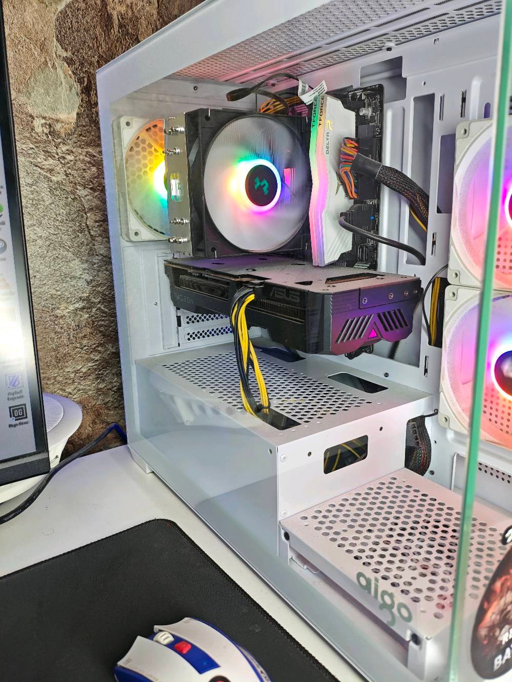 🔥 للبيع PC Gaming — شبه جديد + شاشة 2K 165Hz 🔥
فرصة ذهبية جهاز نظيف 100% — استخدام شهر فقط 👌
جاهز للألعاب والتصميم والعمل بأداء قوي 🚀
💻 المواصفات:
✔ معالج: Intel Core i5 14400F (جيل 14)
✔ كرت شاشة: RX 6700 — أداء قوي للألعاب
✔ رام: 16GB DDR4 3600MHz RGB
✔ تخزين: SSD NVMe 1TB سرعة عالية
✔ لوحة أم: B760
✔ مزود طاقة: 600W
✔ مبرد معالج: DeepCool AG400
✔ كيس: جديد
✔ شاشة: GALAX 2K — 165Hz (دقة عالية وتجربة لعب ممتازة)
🎁 الملحقات هدية:
✔ ماوس
✔ كيبورد
🎮 مناسب للألعاب الثقيلة + التصميم + العمل
💰 السعر: خاص لأن مكلف بالنشر
📅 الاستخدام: شهر
📍 الموقع: بغداد - مصفى الدورة
📞 للتواصل: ***********
📸 صور الجهاز موجودة عند الطلب
🛠️ ضمان الجهاز ساري
🔥 لا تفوت الفرصة — جاهز للاستخدام فوراً 🤝 للجادين فقط