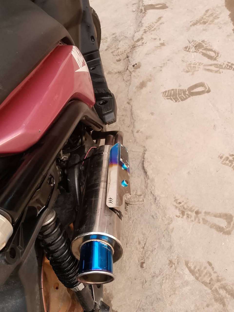 سلام عليكم درجه سكنس جبلي حديث كل شغال سلف كهربائيات شغل وراق كامل مكاني بغداد سعر ٧٠٠الف ***********
