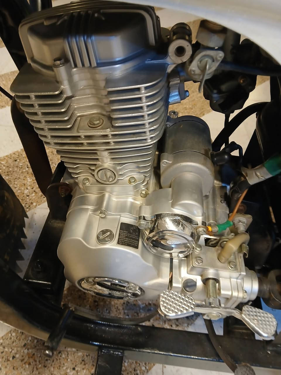 سلام عليكم ستوت للبيع موديل 19 تعمير جديد مكينه جديده السعر خاص او انتصال ع هاذ الرقم ***********
