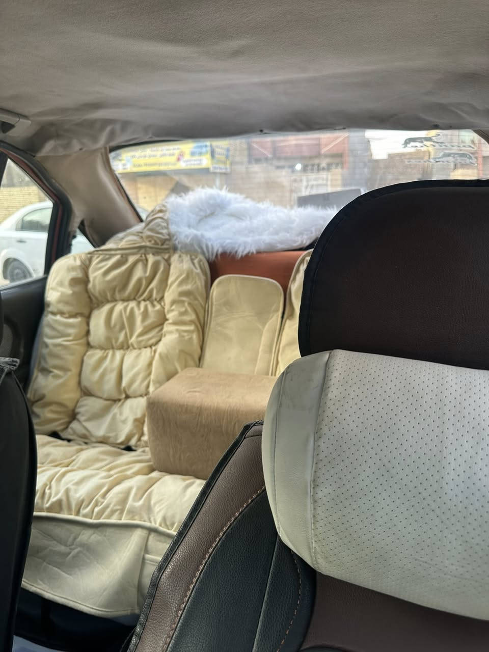 سلام عليكم أوبل اوميكه موديل 88بسمي رقم ديالى جاهزه نكر وطلع لبصره شرط ٢٠٠تمشي سنتر لوك تقفل بيهه منضومه دمام شاشه سعره 35وبيه مجال
***********غير متواجد على النت
