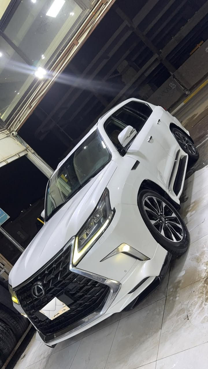 لكزس lx570  2016 
الضرر ( خمس قطع صبغ ) 
جاهزة وكاملة (((  ***********  )))عنواني زيونة
فول بريم داخل قرميدي سعرها خاص بيع فقط
