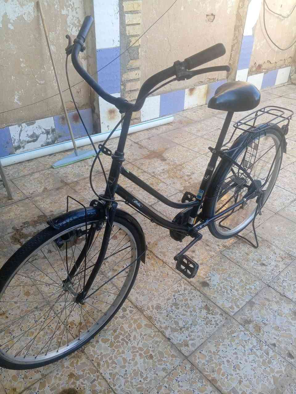بايسكل بناتي حجم 26 ***********

