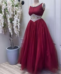 فستان • قياس ٤٠ • لبست مرة