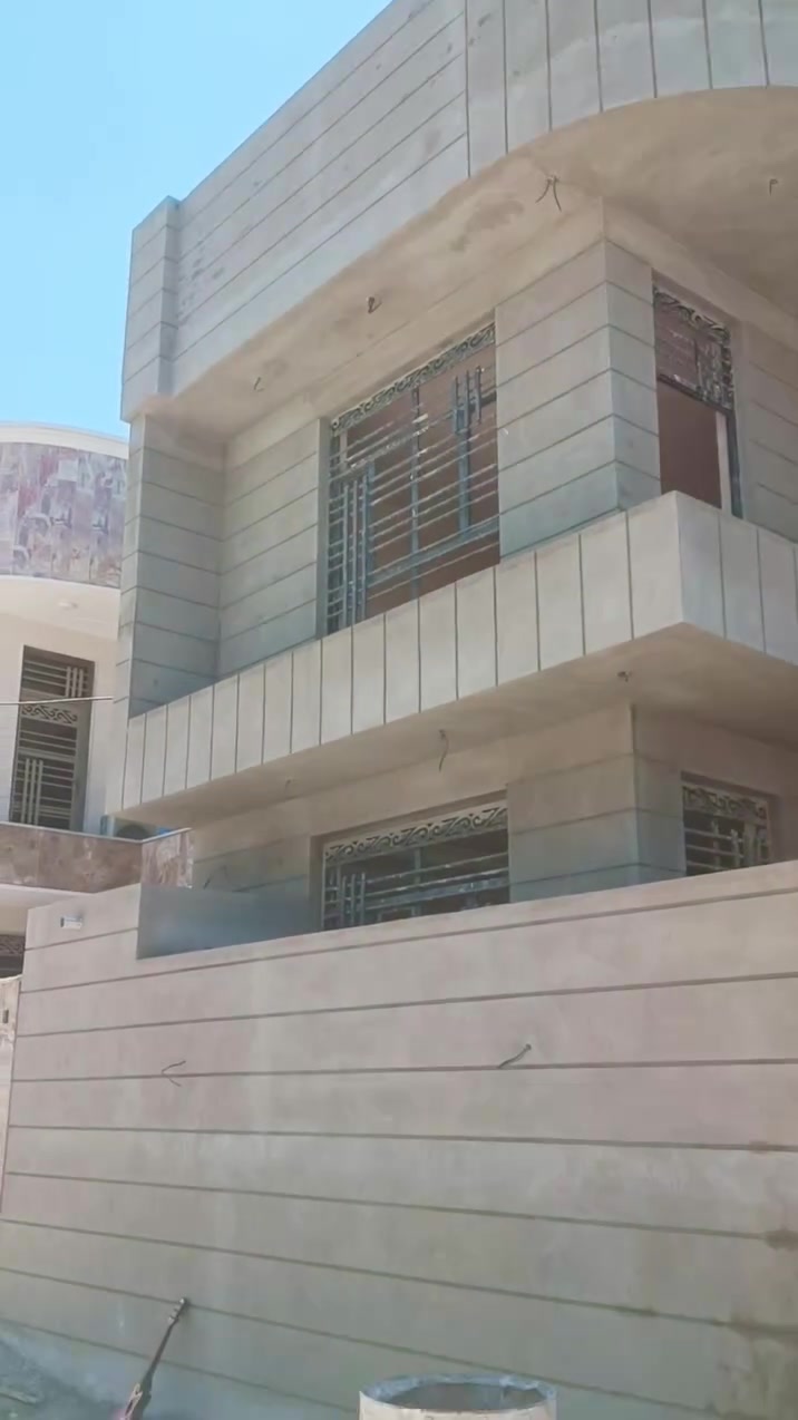 السلام عليكم
 الدار للبيع مساحه 160 طابو زراعي سند 25
البيت واصل لتطبيك العنوان مجمع الأمير السكني قرب بزل حجي على من جهة الطهمازيه الاستفسار أكثر خاص أو عرقم (***********)
