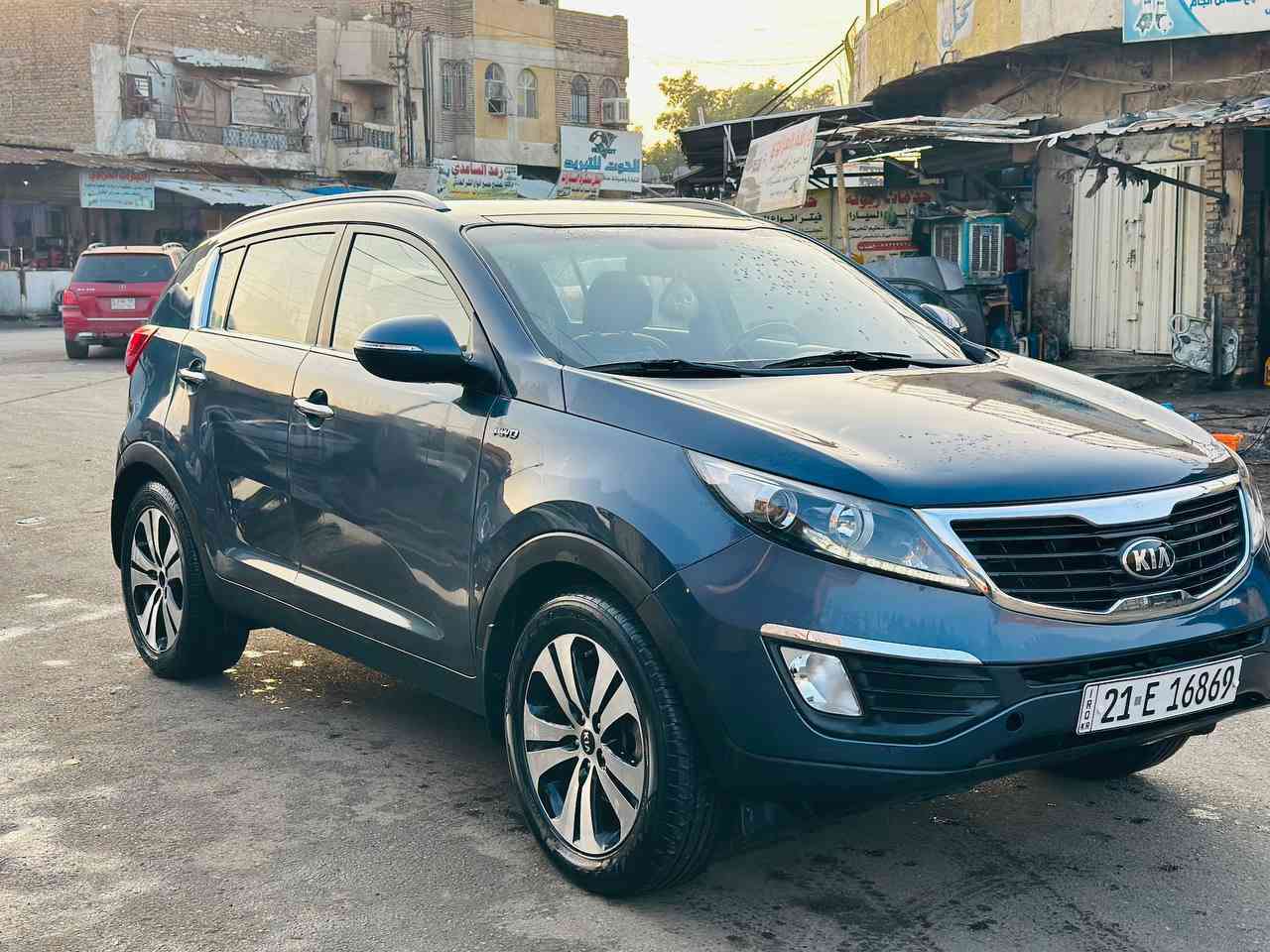 سبورتج موديل 2013 ماشيه 108 السيارة بيها ضرر بس نص باب أمامي صبغ وشويه بارد ب جاملغ فول واحد على واحد بانوراما داخل جلد كرسي كهرباء مري شفط مكينه 2400 دوش خليجي صدر جديد تخم تاير جديد جاهزه من كلهن رقم سليمانيه بسمي سنويه مجدده ل 30 بس هزه صاقطه عنواني باب المعظم الشيخ عمر يم الاطفاء  رقم *********** السعر 145 وبيها مجال
