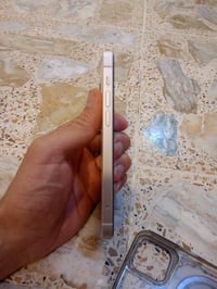 ايفون ١٢ • ١٢٨ • مقفل شركة