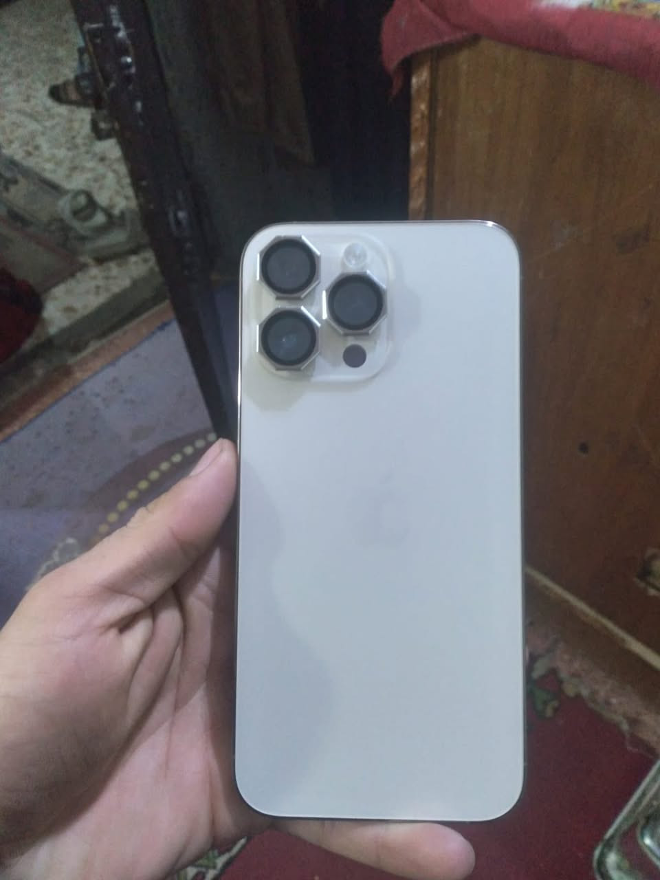 سلام عليكم ايفون 14 برو ماكس جهاز مفول ماستر شرق اوسط مكفول بطاريه 83 ذاكره 256 جهاز شخط مابيه تشوف بيه شخط مرجوع كارتونه ضايعه جهاز مال بيت *********** مكاني مدينة صدر
