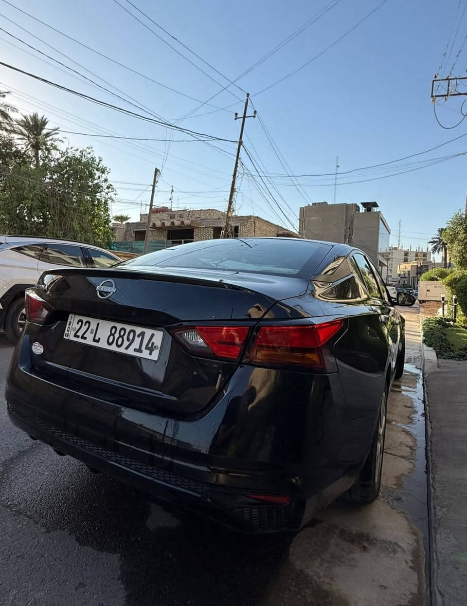 � نيسان ألتيما الشكل الجديد 2023  S 🚗
📍 الموقع: بغداد - الكرادة 

🔹 المواصفات:

 • الموديل: 2023
 • المحرك: 2.5
 • حجر بيئة بلادي 
 • توقف ذاتي + مانع اصطدام
 • قيادة آلية مع نظام المسار
• رادارات أمامي وخلفي
 • الأبواب بصمة
 • لايتات LED بلادي
 • تحكم كامل  الستيرن (فول تحكم)
• خروج عن المسار ( يهتز لستيرن ) 
• تشغيل عن بعد

🔹 الحالة:

 • نظافة مثل ما موضحة بالصور
 • الضرر: صبغ جاملغ وبالبنيد فقط
 • بدون دواخل والراديترات بلاد
 • إيرباك ستيرن والدشبول راجع سستم

🔹 رقم الشاصي: 1N4BL4BV2PN335974

💰 السعر: 135$ (وبيها مجال)

📞 للاتصال: ***********
