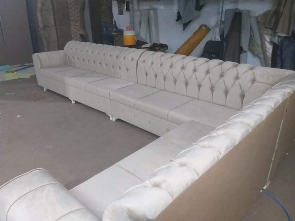 يعلن معمل الياقوت للديوان الحديث عن توفير جميع الالوان وموديلات 
مميزه 🤗🫶🏻
حسب طلب الزبون 🆕
يتكون الديوان من 5 قطع 
      قياسه (7امتار )❤️
     
10 مقاعد 🩷

كما تتوفر قياسات حسب المساحة والطلب 🫣✨
مواصفات  العمل ✨
خشب جام روسي 
المقعد مضغوط 
سفنج مميز اول 
قماش تركي درجة اولى 🇹🇷
العمل نفس الموصفات المذكورة
ملاحظة:يوجد مع كل طلب 3كوشات هدية+🤍✨
و يوجد  لدينا باسعار مناسبه 🇮🇶🤍

للحجز مراسله الصفحة 🤗👍او الاتصال على الرقم.  ***********  واتس اب. 
ويوجد لدينا اسعار جمله لأصحاب  المعارض
وكص حاويات 🥰🤍
