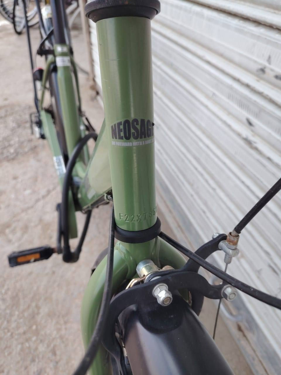 السلام عليكم ورحمة الله وبركاته
بيسكل بناتي حجم ٢٧ تاير عريض أوزان 
باله ياباني النضافه فول  
ماركه ( NEOSAGE) 
 سيبايه عضم اصلي
السعر (  160  الف ) 
 كير ٦ نمر شيمانو اصلي 
لون ميمز زيتوني القطعه مختمه 
تاير عريض أوزان يتحمل وزن 
كشن طبي اصلي أوزان 
فول موصفات قطعه نضيفه 
عنوان المحل بغداد الحبيبيه 
هاتف *********** 
الاستفسار واتساب
