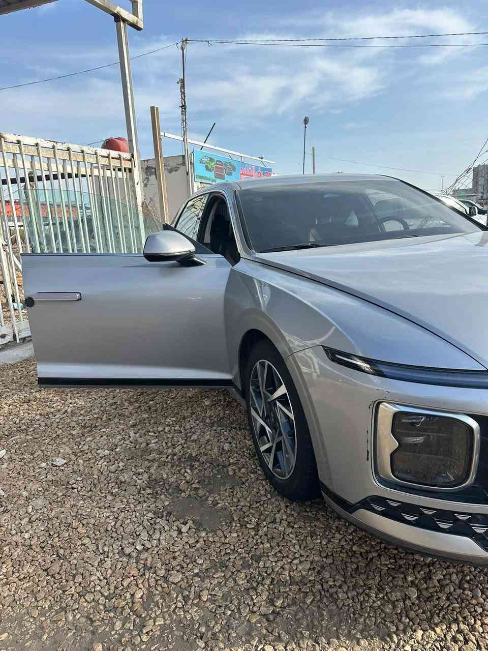 موديل 23 بيبان العبري بيهن كلير فقط بدون معجون او دواخل سعر البيع 210 ت ***********بانزين محرك 2500
