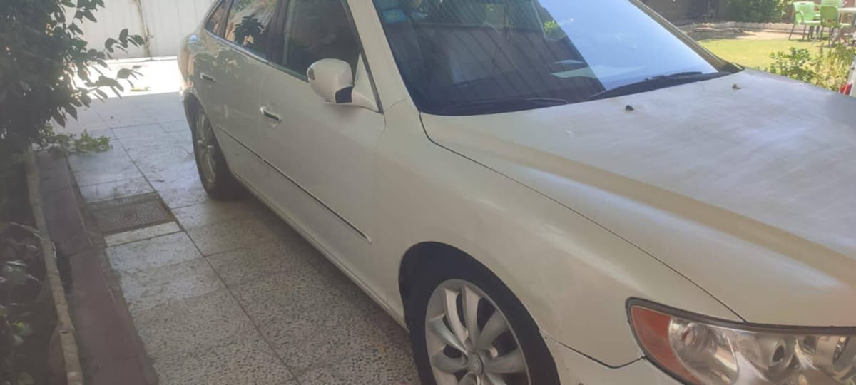 السلام عليكم ازيره 2007رقم بغداد بسمي امريكي فول موااصفات محرك وكير حاويه جديد كهربايات كله شغاله تبريد ثلج بيه 5 قطع وحادثه بخشم الجاملغ الايمن سياره يرادله ترتيب سعر 85 وبيه مجال *********** مكاني بغداد التاجي
