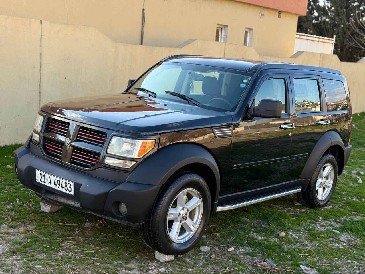 سلاوى خواى گه وره تان لبيت هاتينه وه 
به سه ياره يه كى نمونه له جوانى دوج نيترو موديل ٢٠٠٧ ده بل ئه كسل گير ئوتوماتيك گيرومه كينه و ته حويل و براوه به شه رت بى بوياغ و بى ليدراوه هيجى بيوه نيه سه نه وى تازه يه به ناوى خومه وه ته بريته هه زه و سه نه وى تازه يه هيج مه سروفى نيه مالى دوسته. جوار تايه ى تازه يه بو زانيارى زياتر تيل بكه نرخى ٨٣ گه لايه ناونيشان بيره مه گرون 
***********
*********** دخان, السليمانية
