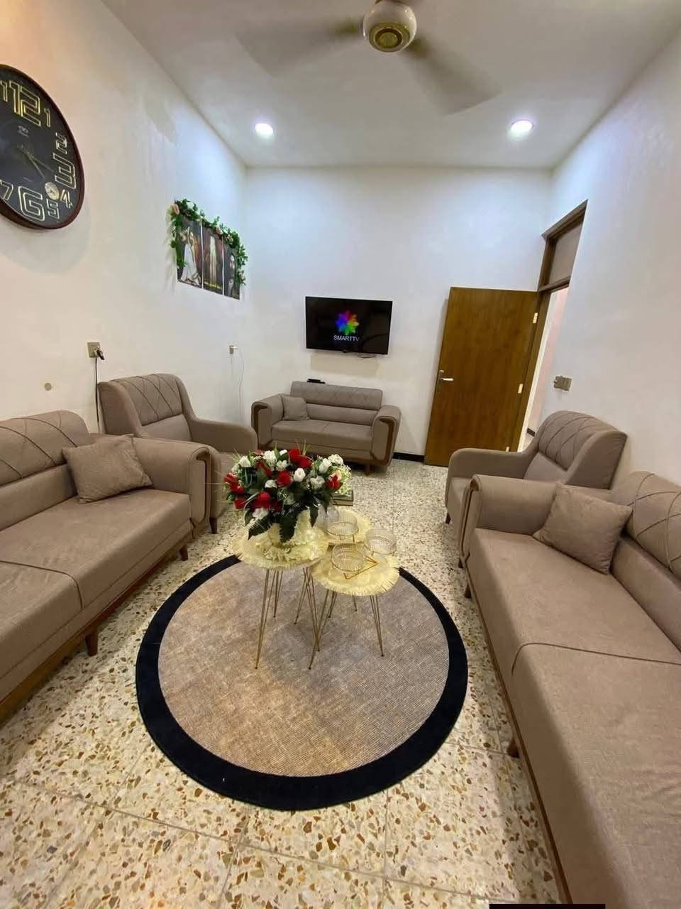 دار طابو صرف للبيع – موقع مميز وسعر مناسب 
📍 شهداء المعالف – قرب تقاطع درويش
منطقة حيوية وقريبة من كل الخدمات 
🔹 المساحة: 100 متر
🔹 الواجهة: 5م
🔹 النزال: 20م
تفاصيل الدار:
▫️ صالة مرتبة
▫️ مطبخ
▫️ خدمات
▫️ غرفتين نوم
🔐طابو صرف
بيت مرتب ومناسب سكن عائلة وموقعه مرغوب 🔥
اللي يبحث عن طابو صرف وبسعر مناسب هاي فرصته
📩 للاستفسار مراسلة الخاص او واتساب

#عقارات_بغداد
#بغداد
#شهداء_المعالف
#المعالف
#استثمار_عقاري
#شراء_بيت
#فرصة_عقار


**إذا كنت صاحب هذا الإعلان وتريد حذفه لأي سبب، رجاءا أرسل رسالة إلى الدعم الفني**