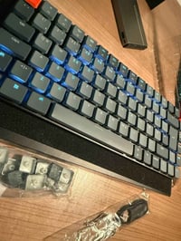 Keychron • ٧٥٪ ميكانيك • ليد كامل