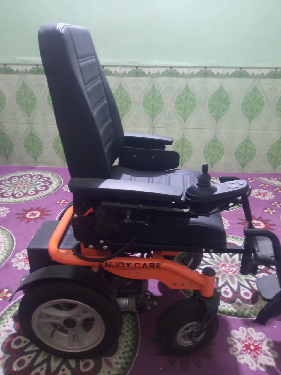 السلام عليكم عربانه شحن البيع قير مستخدمه ***********
