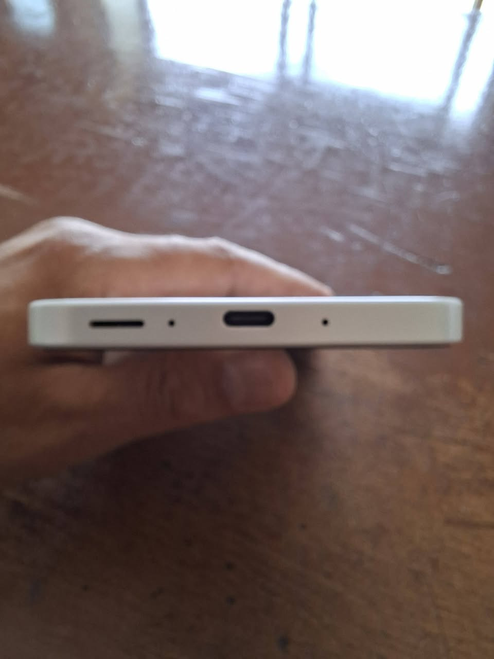 جالكسي A26
لون أبيض ذاكرة 128 العشوائية 6
ملحقات كاملة نضافة 100/100
السعر 250 ألف (بيع فقط)
العنوان بغداد الزعفرانية 
رقم الهاتف ***********
