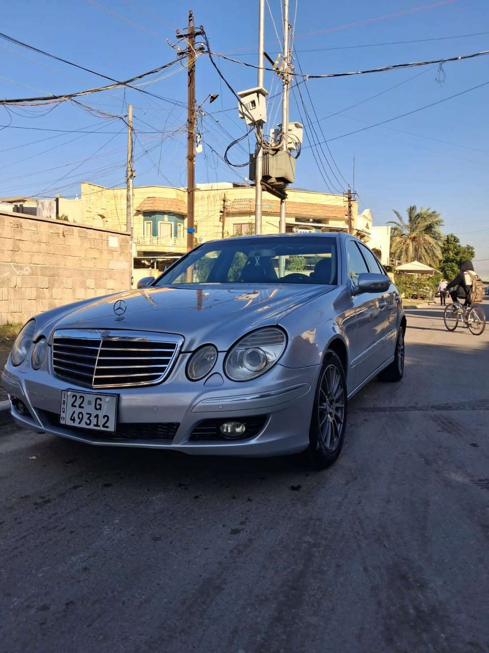 للبيع مارسيدس e200 موديل ٢٠٠٨ جاهزه وجديده ما بيها نقص فول مواصفات سياره مال بيت ومال جناي ما بيها مصرف الف دينار السعر ١١٨ ورقه العنوان بغداد ‭٠٧٧١ ٨٤٠ ٦٧٧٤‬
