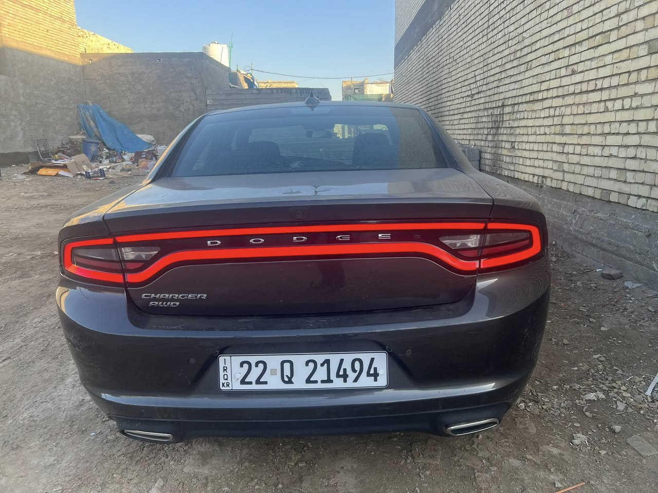 السلام عليكم
جارجر 2023 وارد امريكي 
مرقم اربيل بأسمي ترقيم جديد 
الضرر كما موضح بالصورة 
بدون ايرباك 
بدون صبغ 
السعر 260 
العنوان بغداد 
رقم الهاتف ***********
