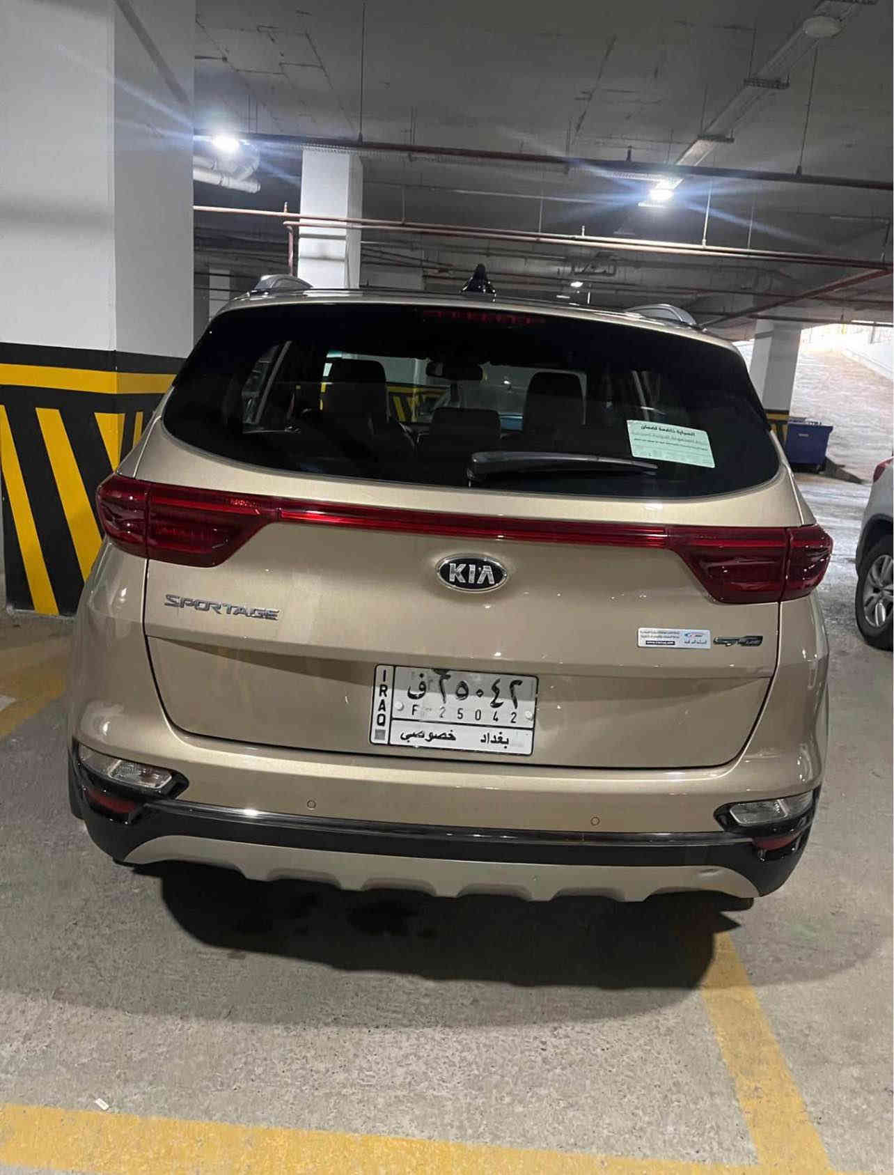 السلام عليكم 

سبورتج جي تي لاين خليجية موديل 2020 للبيع

الفئة : GT Line 

محرك 2000 دوش 

السيارة (( بيها صبغ نص باب السائق والخلفيه تبديل + صبغ 

والجاملغ الخلفي كلير  ))   موضحة بالصور 

فول مواصفات 1/1 لمتد 

المواصفات :

 🛑بانوراما

 🛑بصمة

 🛑هاند بريك بصمة 

 🛑شاشة نفكيشن

 🛑تحكمات ستيرن

 🛑جنطة بصمة

 🛑كشنات جلد

 🛑حساس امامي خلفي

 🛑كامرة دوارة

 🛑كراسي كهرباء

 🛑 لايت لد

 🛑تدفئة تبريد بالكشنات 

 وباقي المواصفات المعروفة بهذه الفئة 

ماشية  122 الف 

السعر : 19.000$  وبيها مجال بسيط❤️

مكاني بغداد / الوزيريه  

الاتصال على الرقم 

*********** بغداد
