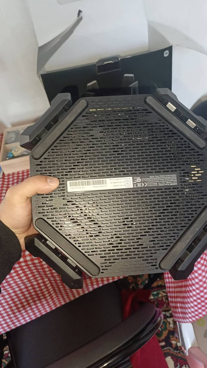 راوتر شاومي ax9000 استعمال شهر واحد جديد للبيع للتواصل ***********
