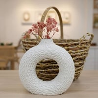 قطع فنية يدوية • تصاميم هندسية • فازات زهور مجففة