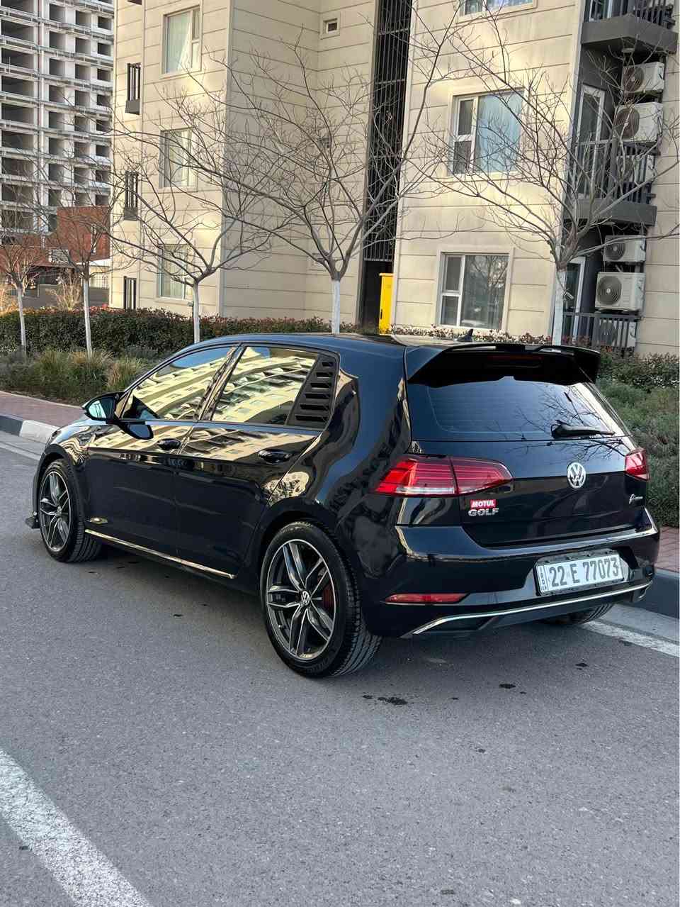 گۆڵف tsi
مۆدێل ٢٠١٩
سعر ١٣٥ مەجال
فول مواسەفات بەس سڵایت نیە 
٢ پارچەی بۆیاخە 
گێر و مەکینە و کارەبای بەشەرت نەکراوە و بێ عەیب
فەحس و سەنەوی و هەموو شتێکی تازەیە و تەحویل و غرامە بە شەرت 
لە سلێمانیم  *********** السليمانية, العراق
