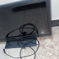 شاشه .. صغيره شغاله Hd... تصلح للكامرات .. 50الف او بيه مجال بصيط .. ا...