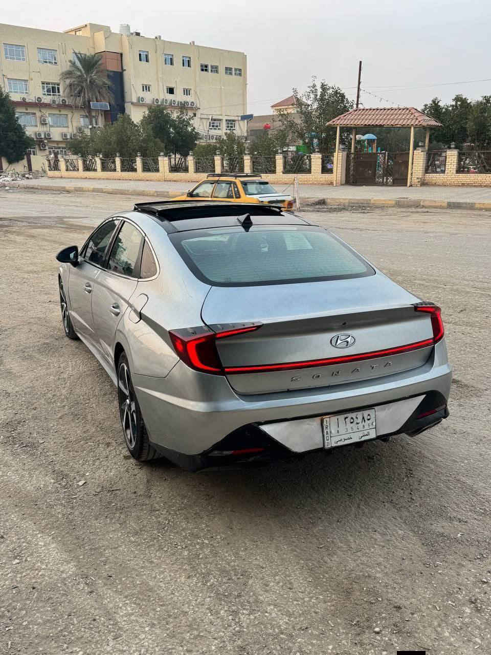 السلام عليكم
هونداي سوناتا 2021 وارد امريكي رقم مثنى معوقين وكاله عامه بسم المشتري سياره بيه بنيد مبدل وبيه ضربه بلجاملغ الخلفي والسياره بيه رش صبغ جماليه سياره جديده وجاهزه بدون اي نقص فووول مواصفات Nline  بنوراما بصمه كشن جلد و كهرباء شاشه ديجتل هندبريك بصمه  تشغيل عن بعد تحديد مسار مانع انزلاق ثلاث وضعيات قياده رادار أمامي وجانبي دواخل لونين كير طياره باقي مواصفات معروفه مكينه 1600 تيربوووو 
سعر 120 مكاني نجف ***********
