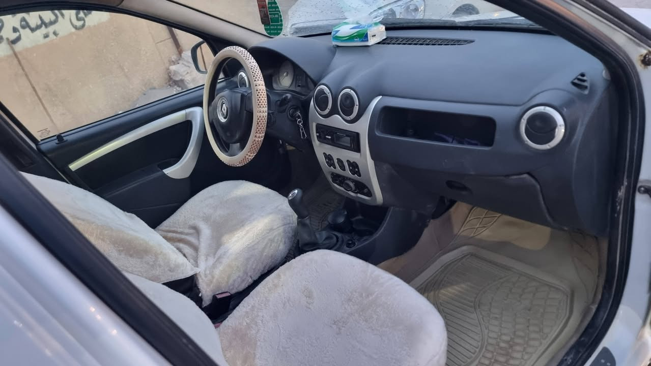 للبيع رينوو لوكان ٧ راكب موديل ١٢ سياره جازه 65 وبيه مجال مكان سياره بابل ستفسار اتصال***********
