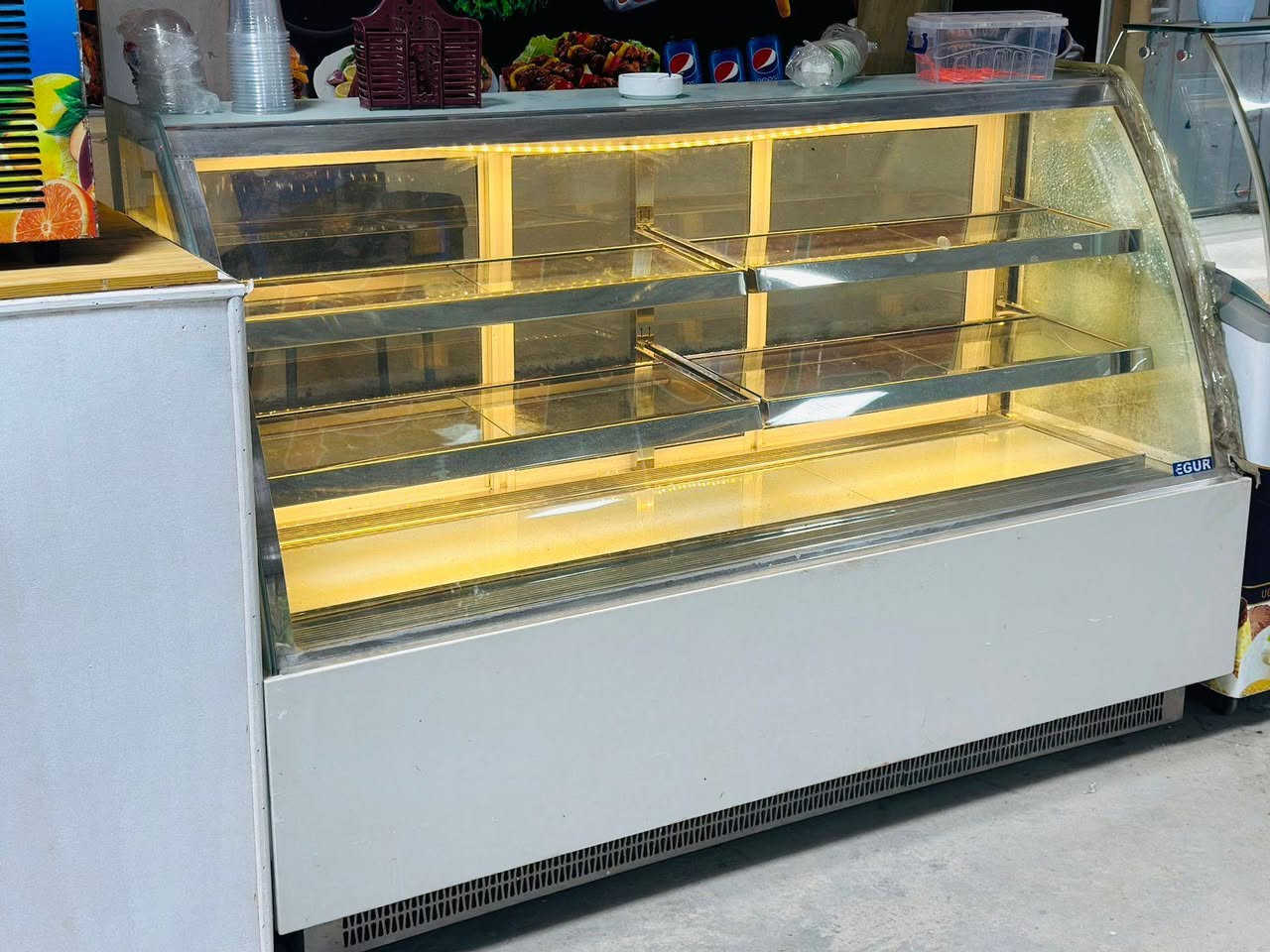 عارضه تركي كيك ثلاثه طوابق اخوالجديد ***********بغداد تبريد
