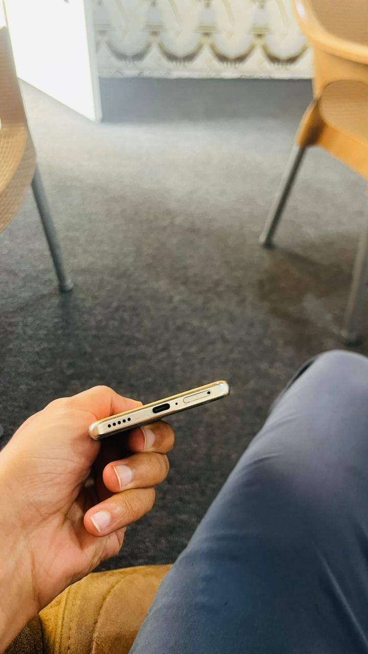HONOR X9b
للبيع معه ملحقاته
نضيف ولا مفتوح


**إذا كنت صاحب هذا الإعلان وتريد حذفه لأي سبب، رجاءا أرسل رسالة إلى الدعم الفني**
