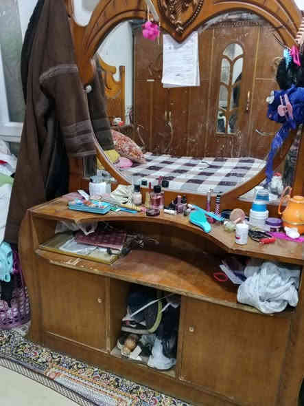 غرفه اخشاب خمس بوب ب250ببه مجال مكان ابوغريب الحصوه بيه ضرر بصيط يدات قفاله ***********
