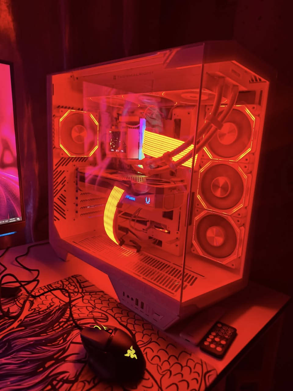 السلام عليكم  شباب pc للبيع نظيفة جدا التجميعة بيضة كلها
Cor i 5 14400f 2.50hz 
Ram 32g 6400 hz ddr 5 Addgame
M.b b 760M-HDV/M2 Asrock white
Psu 850w gold thermalright
Gpu 5070ti 16g Zotac white
Liquidcooler thermalright 360mm white mjolnir lcd Argb
M.2 1 t addlink
Case darkflash dy470 white
السعر ب ٣ ملايين و ١٠٠ الف وبيها مجال بسيط 
بغداد حي القاهرة /***********
