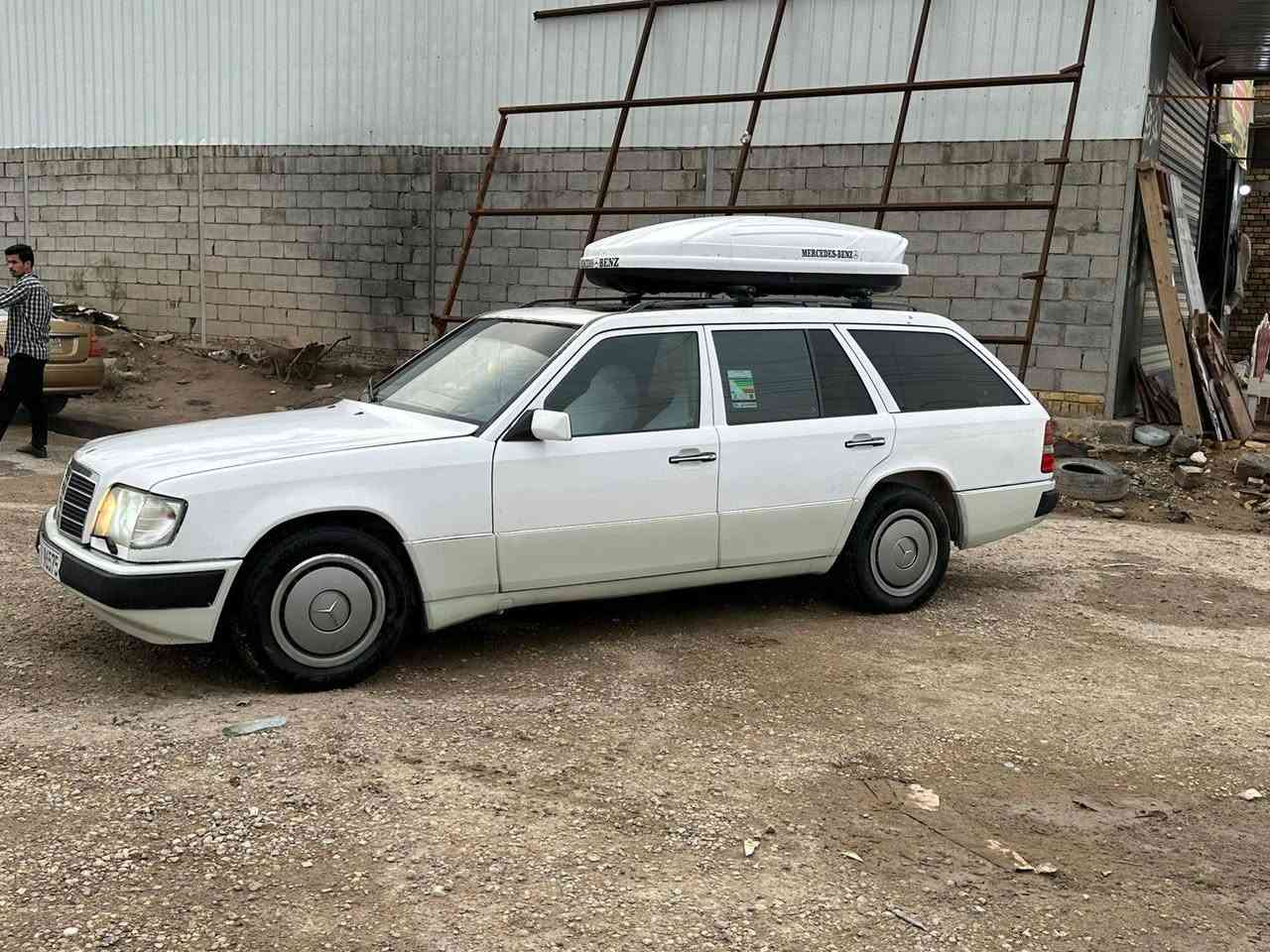 السلام عليكم شباب مار سدس دب ستيشن المديل 1991سياره جاهزه سياره رقم بغداد انكليزي بسمي سياره كفاله من ضربه قواعد الدبلات سلامات سياره بدون خياس محرك السياره ثنين اونص تبريد سياره ثلج سياره شاشه و مضخم منضومه زنون كهربائيات سياره كله شغاله تخم تايرات جديده العنوان ناصريه سوق الشيوخ السعر ٧٠. ***********
