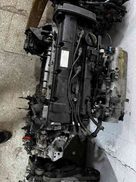 لسلام عليكم يتوفر مكاين 
سبورتج توسان محرك 2000
زيرو لعنوان بغداد صناعه لحريه 
***********علي
