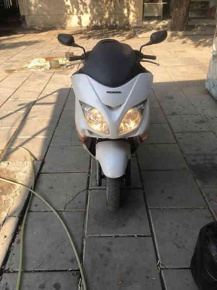 السلام وعليكم فورزه 0/8 عميه بلادي دراجه نضيفه نكره سلف كهربايات كلها شغاله فجعه صار بيها صوت وبيها رجفه يمكن كلج خلفي لو امامي للبيع 900 بي مجال مكاني بغداد البياع ***********
