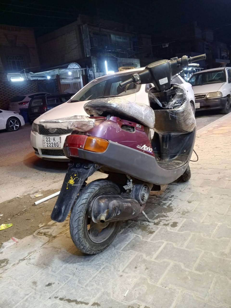 السلام عليكم
دراجة بطة تك للبيع 
مكفولة من كلشي الدراجة حاويه محرك ناعم ادامه جديده  تايرات جدد الدراجه مامتعوبه داخل حي مكاني نجف كوفة السعر 180وبيها مجال الشراي يتصل ويدلل ***********
