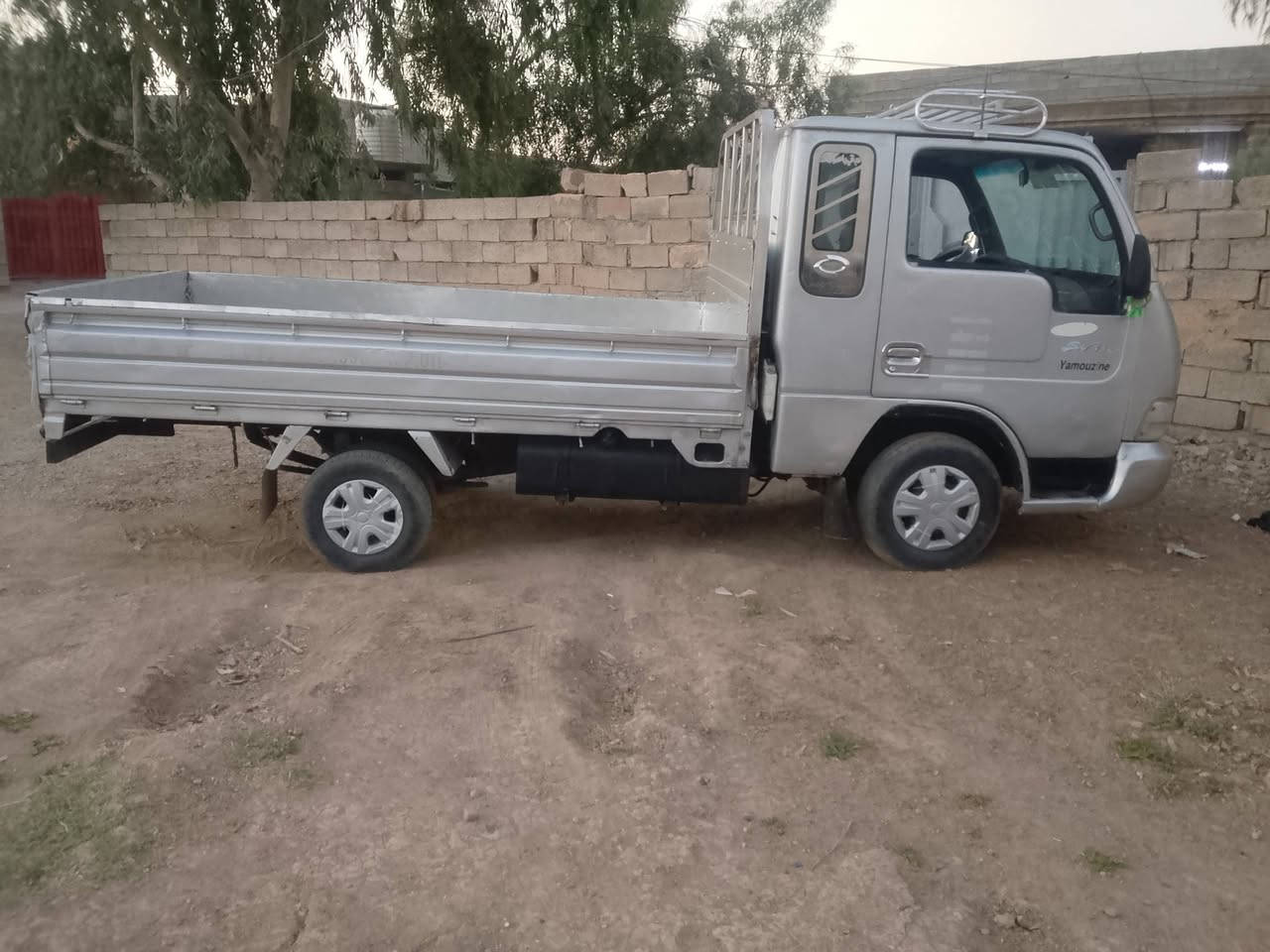 السلام عليكم كيا للبيع موديل 99 كامله ما بيها اي نقص المكان اطلوا فيه صلاح الدين الاستفسار على الرقم سعرها 48 وفيها مجال السراي ***********
