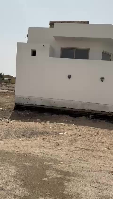 بيت مساحه 150الاسكان السناعي منطقه ال بوفياض شارعه 13والشارع العم 20السعر 90مراجعه *********** م/ذي قار مكتب نجمةجنوب 🏢
